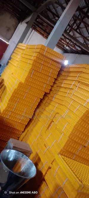 Livestock Transport Crates ()