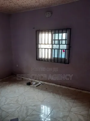 1bdrm Room & Parlour in Agbor Road Bypass, Benin City for rent