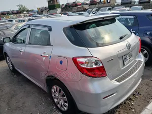 Toyota Matrix Hatchback FWD (1.8L 4cyl 5M) 2010 Silver