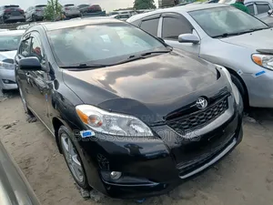 Toyota Matrix S Hatchback AWD (2.4L 4cyl 4A) 2011 Black