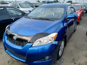 Toyota Matrix Hatchback FWD (1.8L 4cyl 5M) 2010 Blue