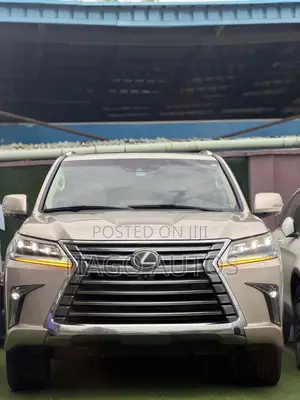 Lexus LX 570 (5 seats) AWD 2016 Gold