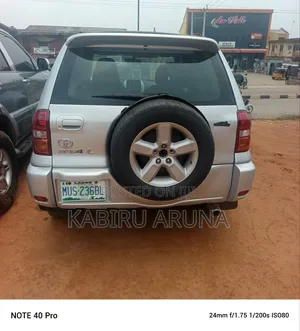 Toyota RAV4 Automatic 2003 Silver