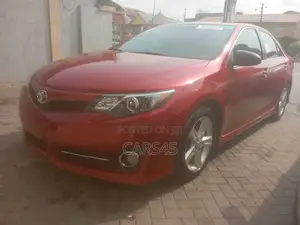 Toyota Camry XLE V6 4dr Sedan (3.5L 6cyl 6A) 2012 Red