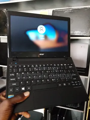 Laptop Acer Aspire V3-111P 4GB Intel Celeron HDD 500GB