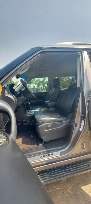 Infiniti QX80 2014 Gold
