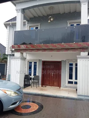 8bdrm Duplex in Diamond Estate for sale