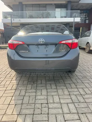 Toyota Corolla LE 4dr Sedan (1.8L 4cyl CVT) 2015 Gray