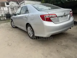 Toyota Camry LE 4dr Sedan (2.5L 4cyl 6A) 2013 Silver