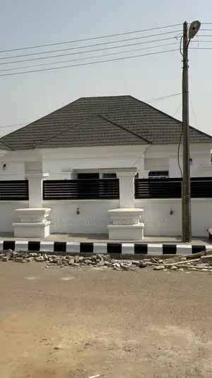 3bdrm Bungalow in Efab Estate, Gwarinpa for rent