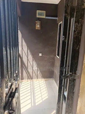 Mini Flat in Palmgroove for rent