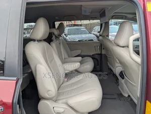 Toyota Sienna 2014 Burgundy