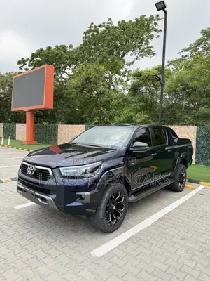 Toyota Hilux 2021 Blue