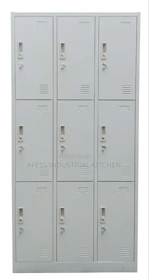 9 Door Locker