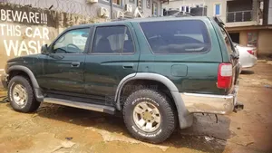 Toyota 4-Runner 2000 Green