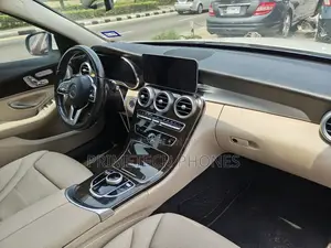 Mercedes-Benz C300 2021 White