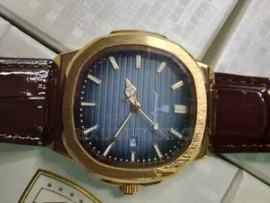 Poedagar Leather Watch