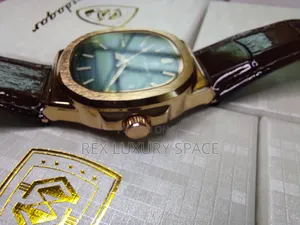 Poedagar Leather Watch