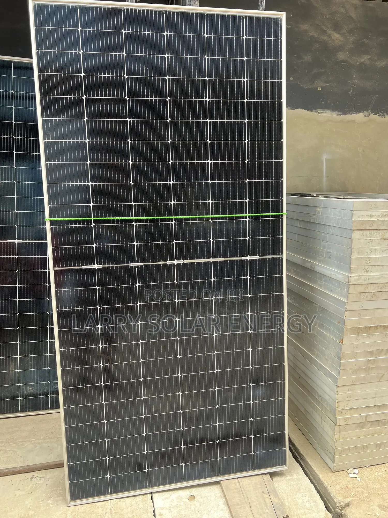 Jinko 144 Cell 620w Solar Panel