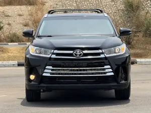 Toyota Highlander XLE V6 4x4 (3.5L 6cyl 6A) 2016 Black