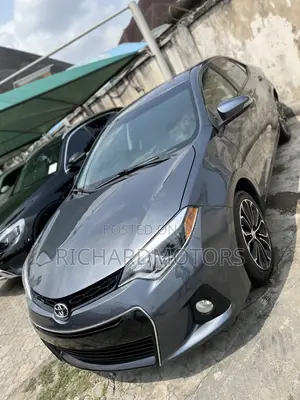 Toyota Corolla S w/Special Edition Pkg (1.8L 4cyl CVT) 2016 Beige