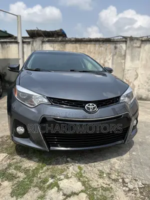 Toyota Corolla S w/Special Edition Pkg (1.8L 4cyl CVT) 2016 Beige