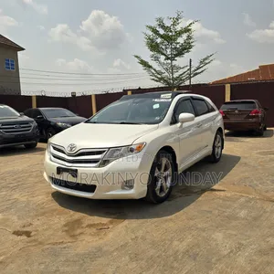 Toyota Venza V6 AWD 2011 White