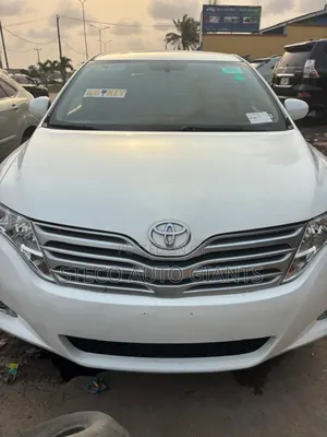 Toyota Venza 2010 White