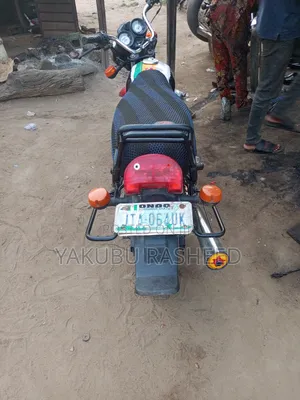 TVS HLX 125 2023 Red
