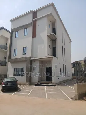 5bdrm Duplex in Gwarinpa for sale