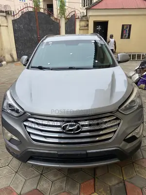 Hyundai Santa Fe Limited 4dr SUV AWD (3.3L 6cyl 6A) 2015 Gray