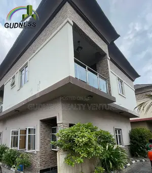4bdrm Duplex in Chevron for rent