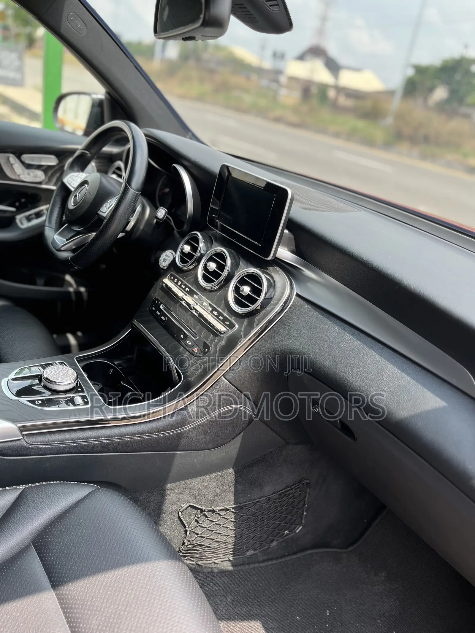 Mercedes-Benz GLC-Class 2018 Red