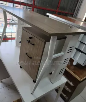 Simple Quality Office Table With Drawers