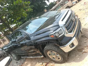 Toyota Tundra 2015 Black