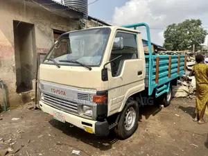 Toyota Dyna 100 Registered 4 Tyres
