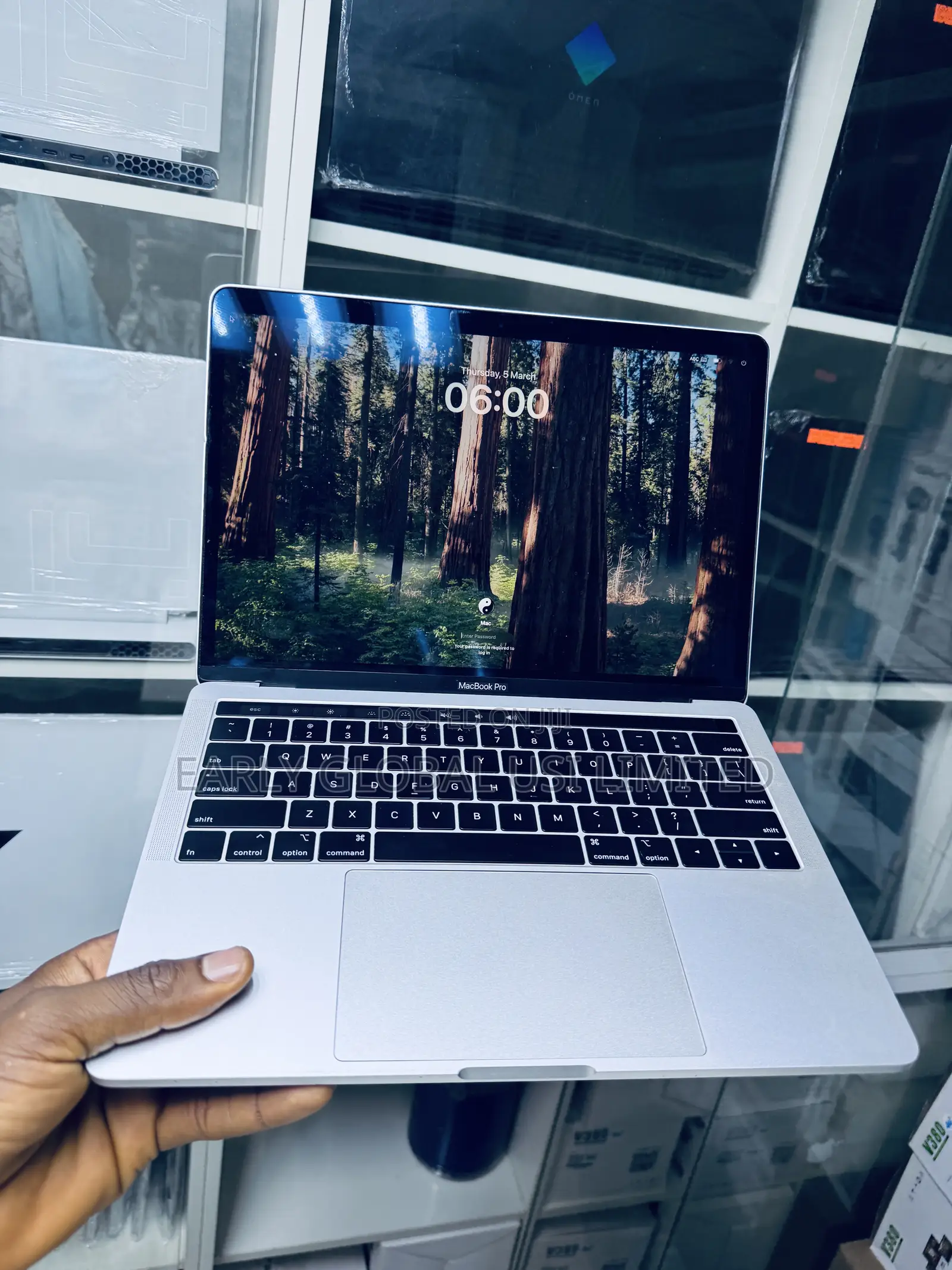 Laptop Apple MacBook Pro 2019 8GB Intel Core i5 SSD 256GB