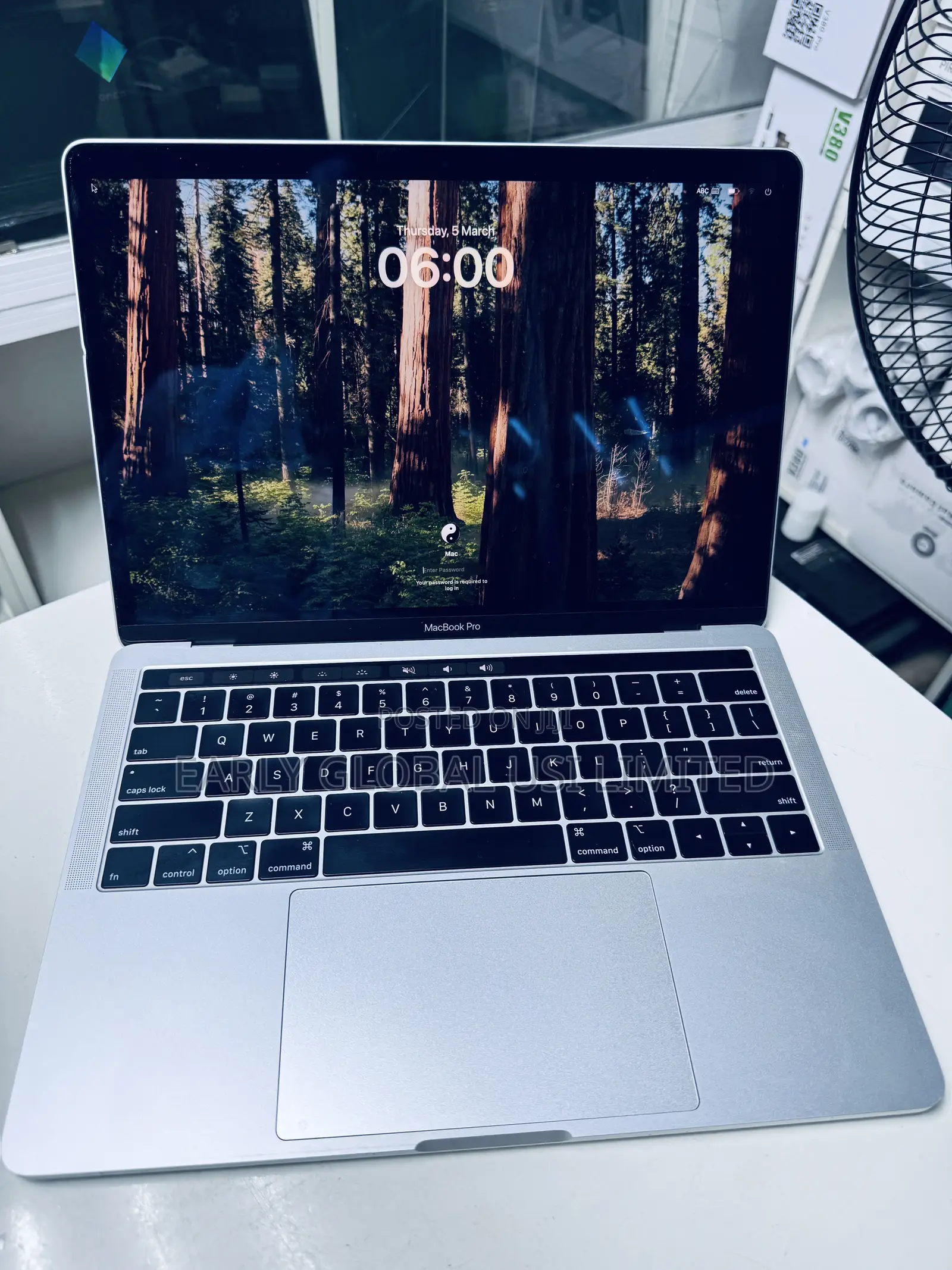 Laptop Apple MacBook Pro 2019 8GB Intel Core i5 SSD 256GB