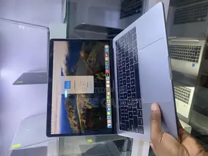 Laptop Apple MacBook Pro 2018 16GB Intel Core i5 SSD 512GB