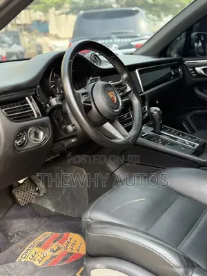 Porsche Macan Base AWD 2023 Silver