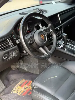 Porsche Macan Base AWD 2023 Silver