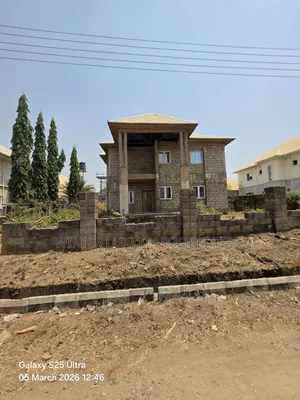 4bdrm Duplex in Oil Spring Estate, Lugbe District for sale