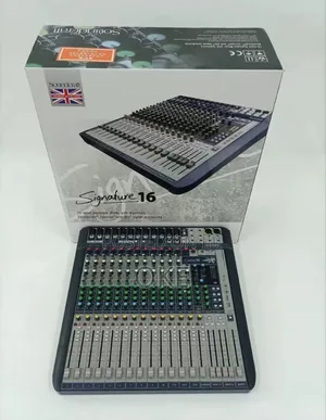 Soundcraft Signature 16 Mixer