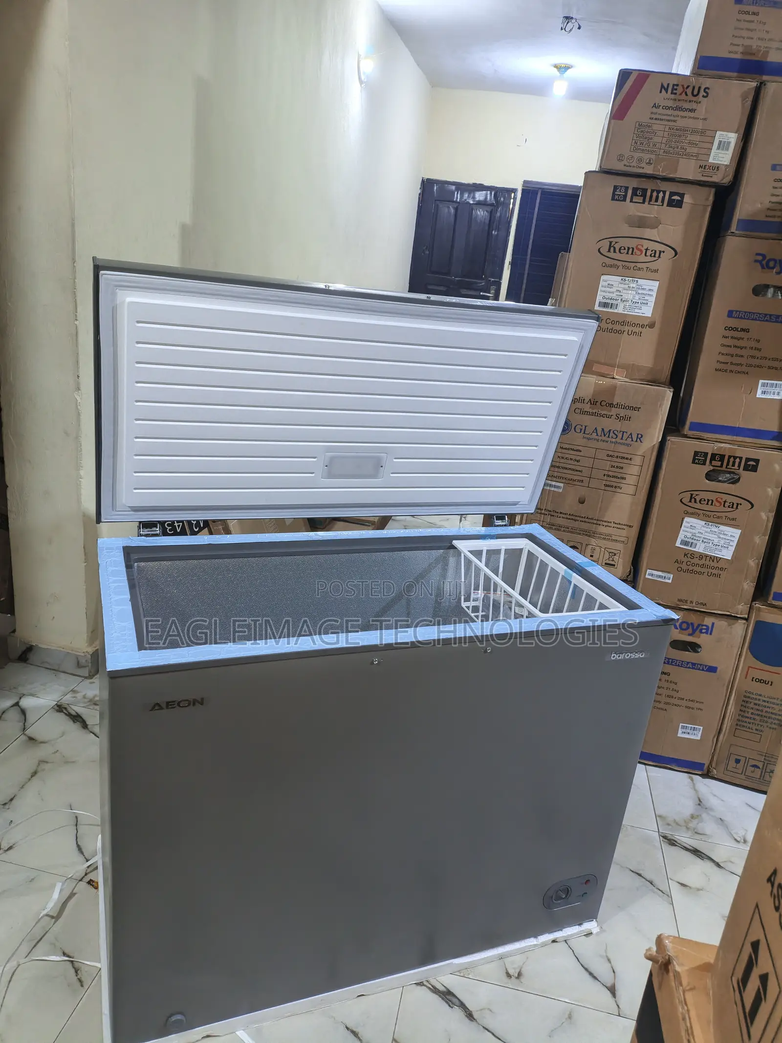 Efficient Compressor: Aeon Acf250gk Freezer
