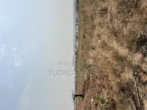 1000sqm 6 Units for 3 Bedroom Block of Flat