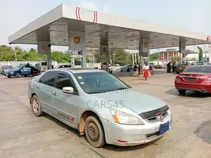 Honda Accord 2004 Red