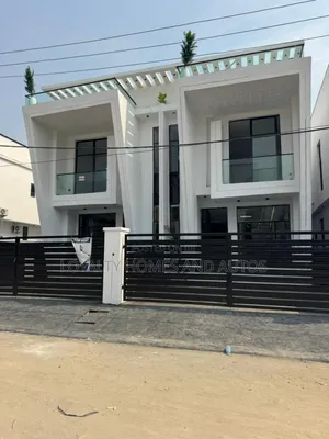 4bdrm Duplex in Ikota for sale