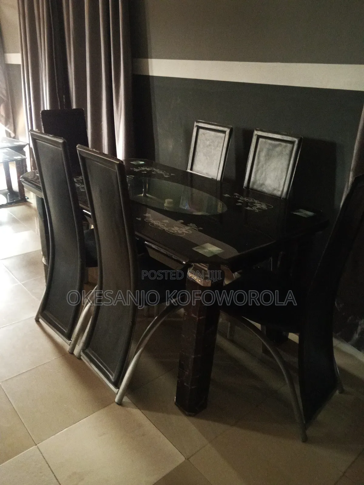 Clean and Used Dining Table With 6 Chairs