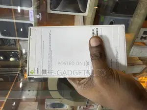 New Apple iPhone 16e 128 GB Black