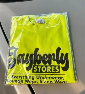 T-Shirt Smart and Creative Branding